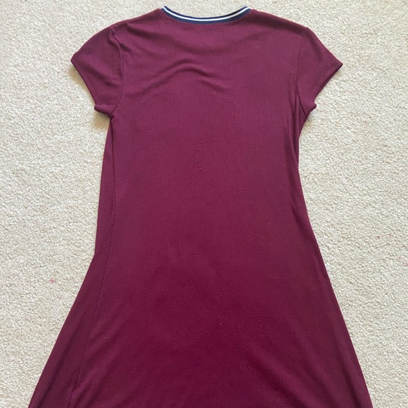 Maroon t-shirt dress - Picture 3 of 4